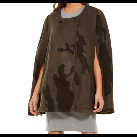 DKNY Cape Camouflage - Picture 1 of 9